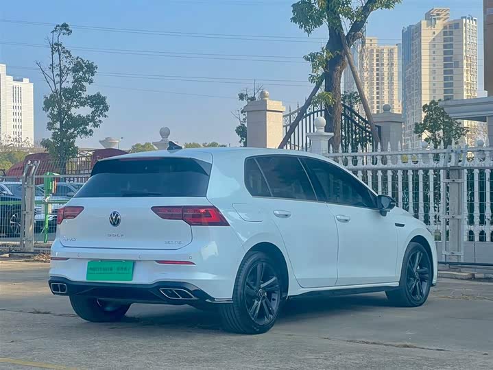 Фото 4 - Volkswagen Golf