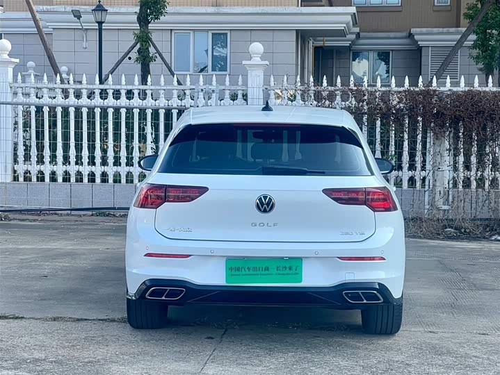 Фото 5 - Volkswagen Golf