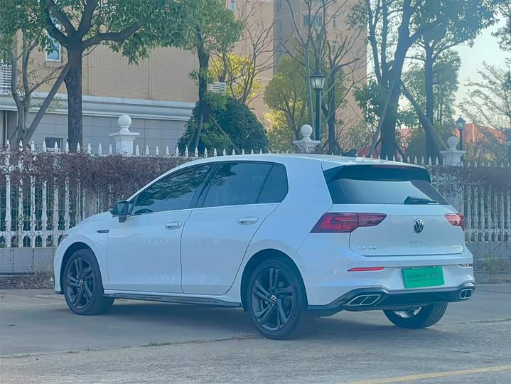 Фото 6 - Volkswagen Golf