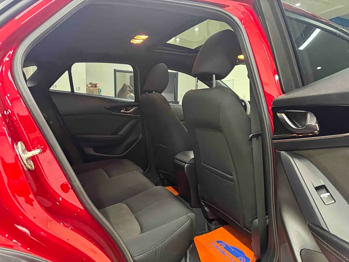 Фото 9 - Mazda CX-4