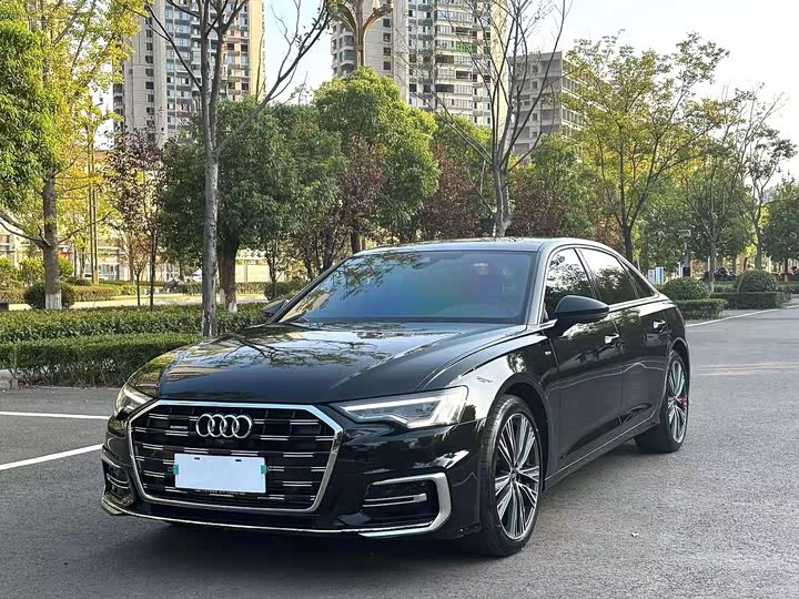 Фото 1 - Audi A6L