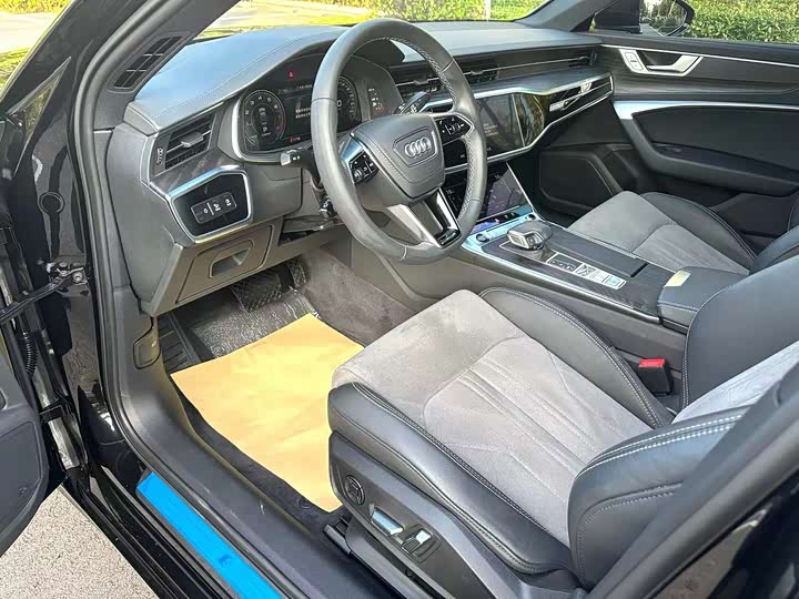 Фото 5 - Audi A6L