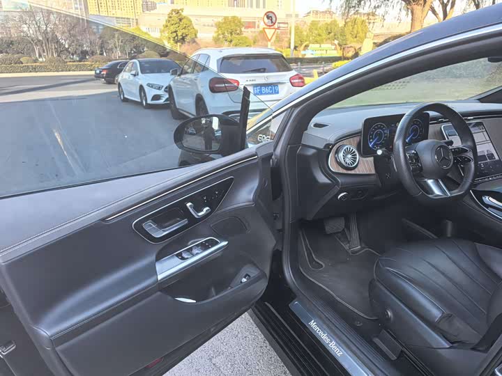 Фото 7 - Mercedes-Benz EQE