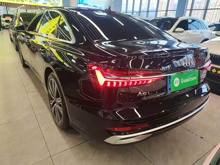 Фото 5 - Audi A6L