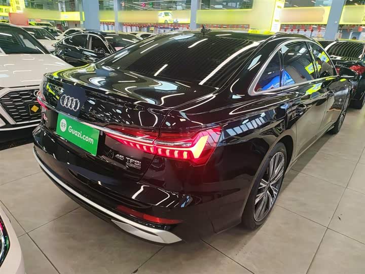 Фото 7 - Audi A6L