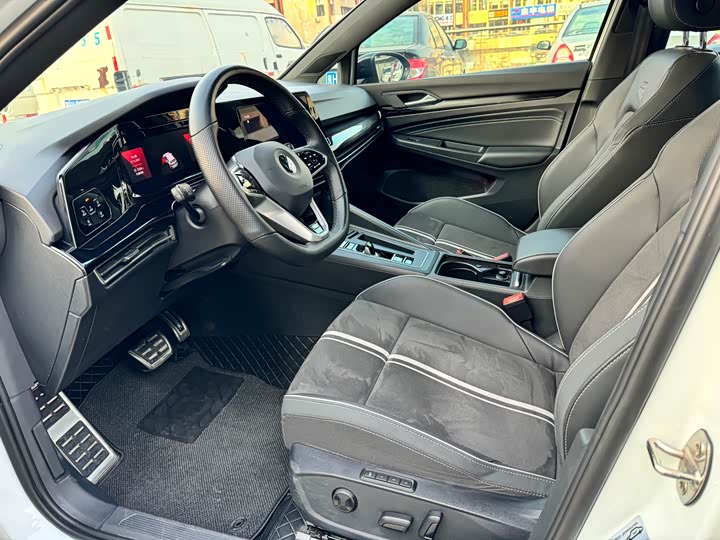 Фото 5 - Volkswagen Golf