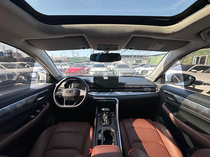 Фото 5 - Geely Vision X6