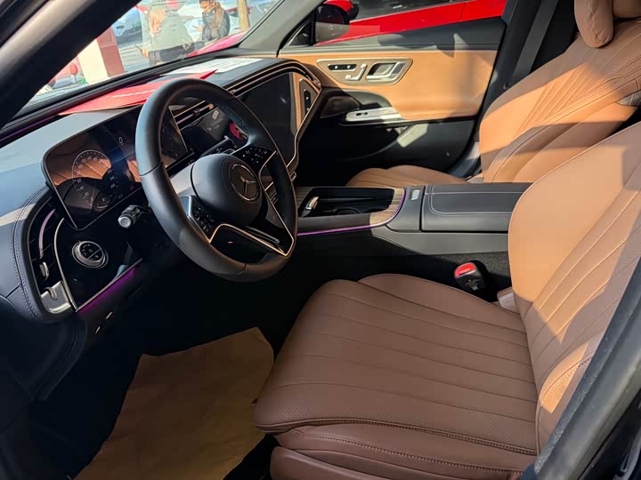 Фото 7 - Mercedes-Benz E-Class