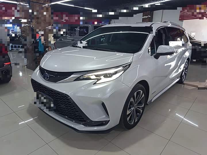 Фото 2 - Toyota Granvia