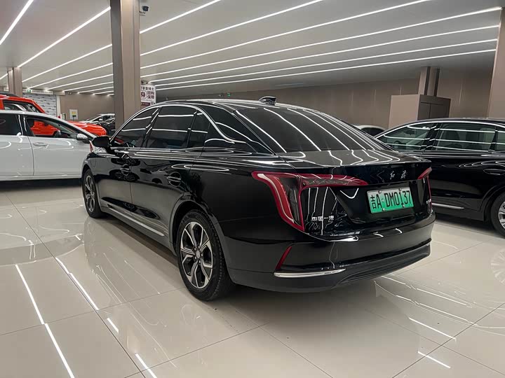 Фото 5 - Hongqi E-QM5