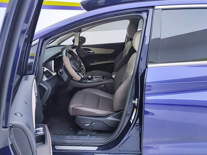 Фото 9 - BYD Song Max Hybrid