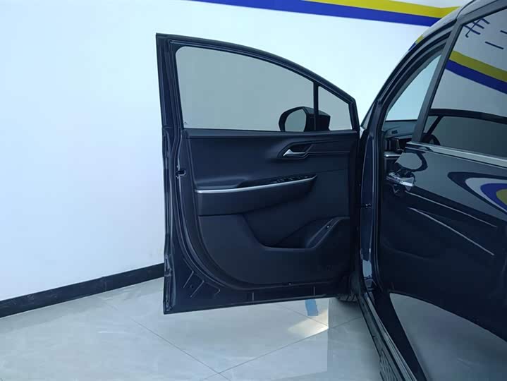 Фото 7 - Hyundai Custo