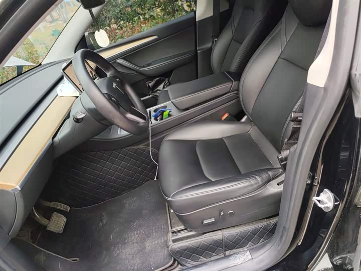 Фото 8 - Tesla Model Y