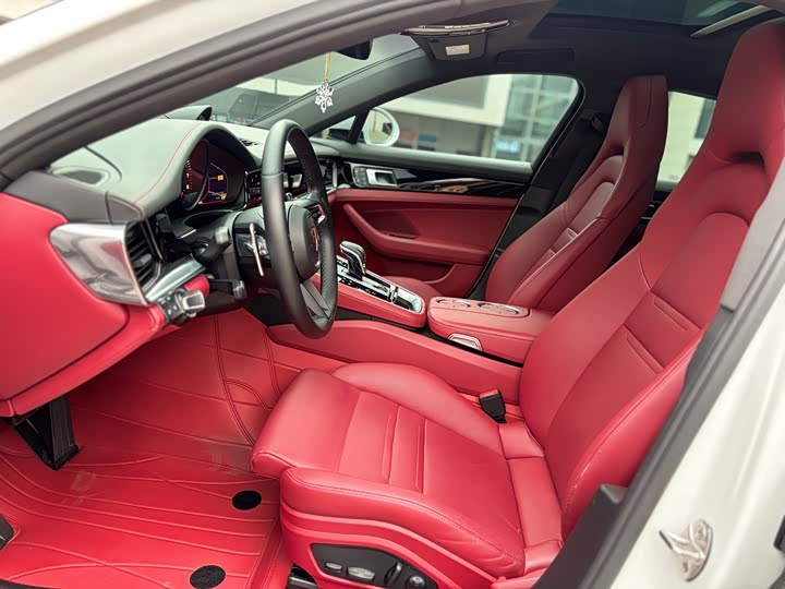 Фото 4 - Porsche Panamera