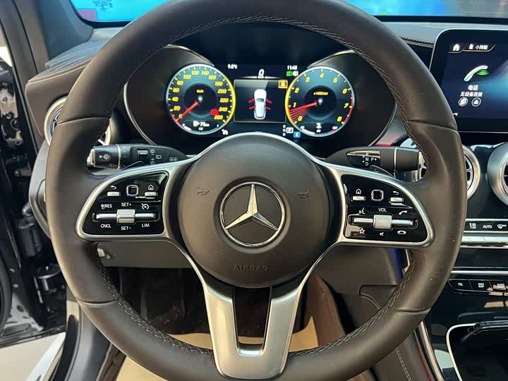 Фото 8 - Mercedes-Benz GLC-Class