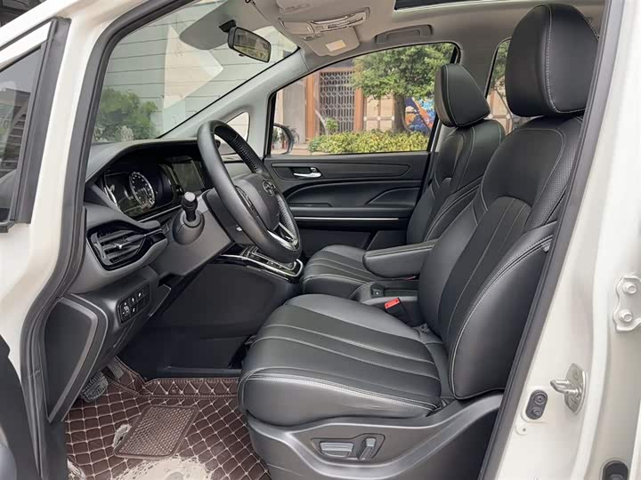 Фото 7 - GAC Trumpchi M6