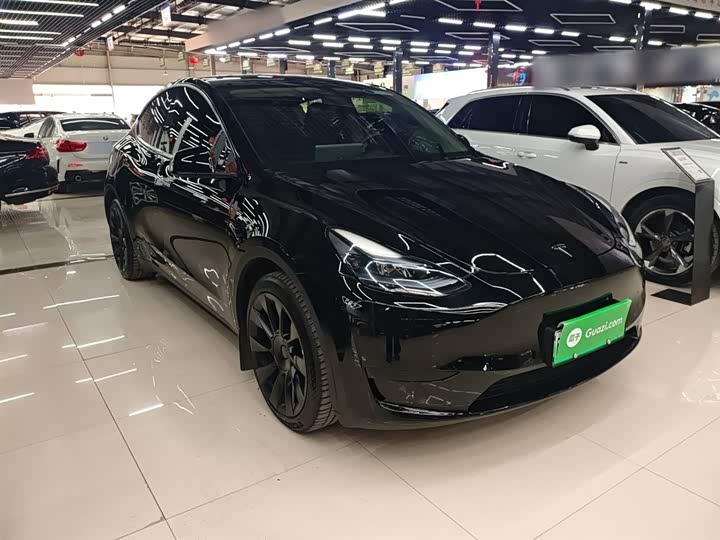 Фото 4 - Tesla Model Y