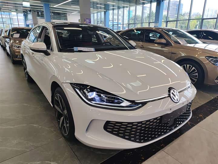 Фото 4 - Volkswagen Lamando L