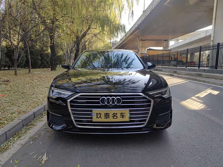 Фото 2 - Audi A6L
