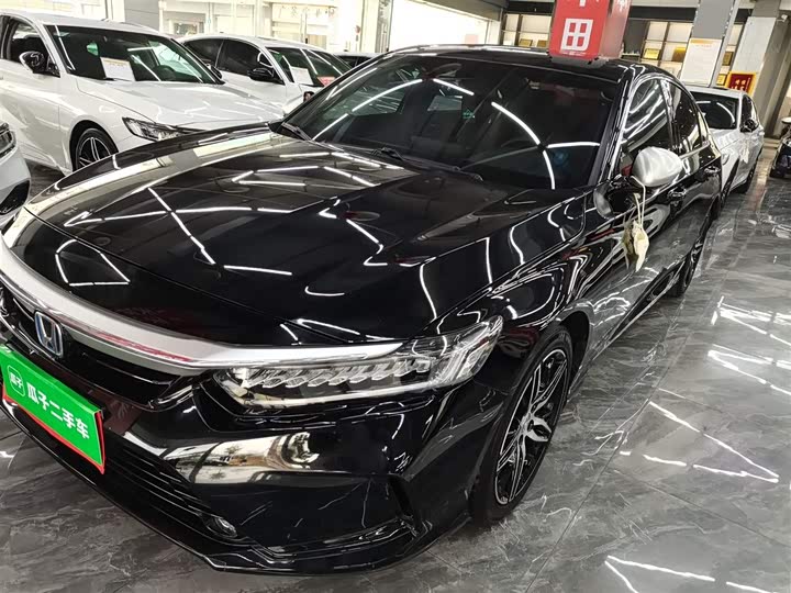 Фото 2 - Honda Inspire