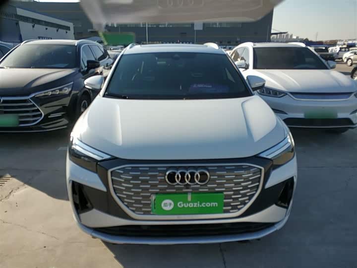 Фото 3 - Audi Q4 e-tron