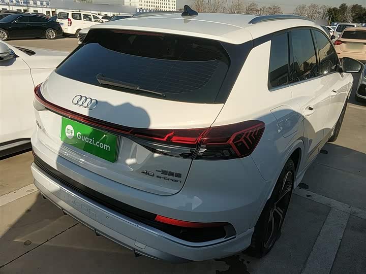 Фото 7 - Audi Q4 e-tron