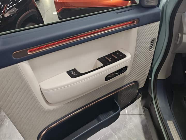 Фото 7 - Zeekr Mix