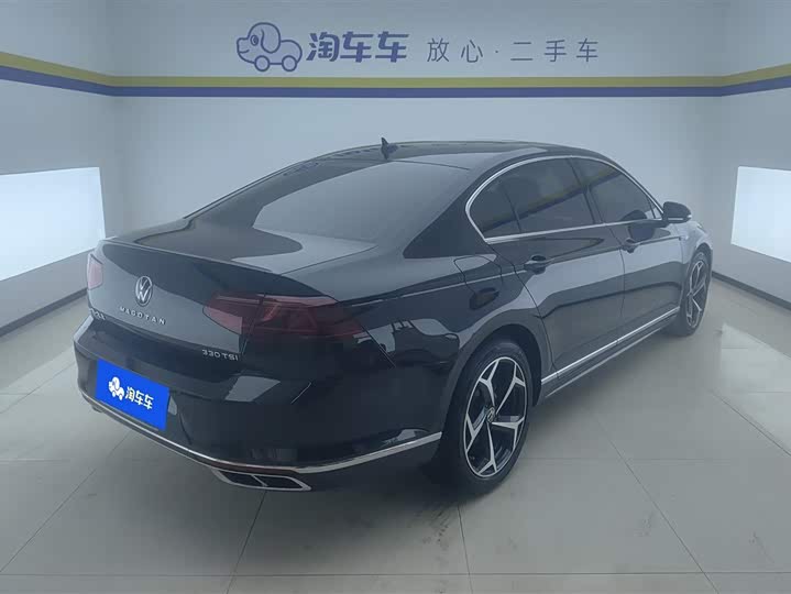 Фото 3 - Volkswagen Magotan