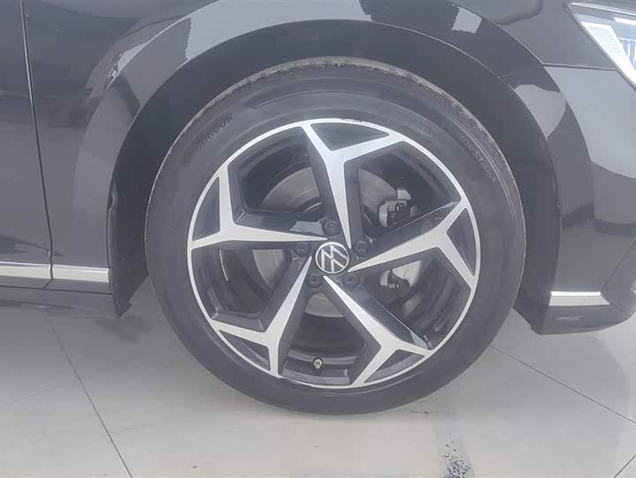 Фото 6 - Volkswagen Magotan