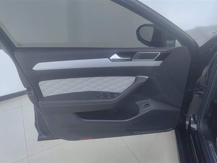 Фото 7 - Volkswagen Magotan