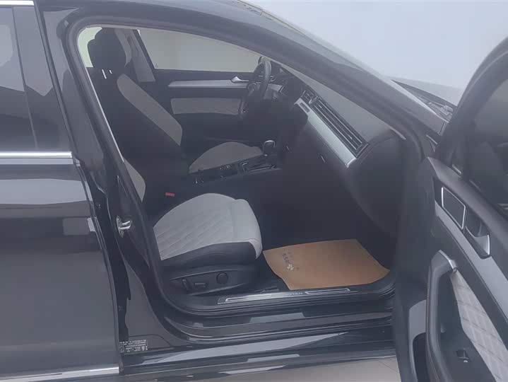 Фото 8 - Volkswagen Magotan