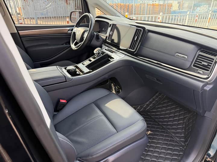 Фото 7 - GAC Trumpchi M8