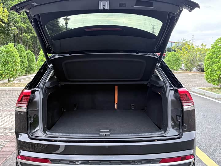 Фото 8 - Volkswagen Teramont X