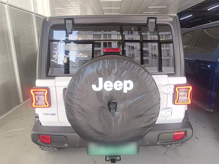 Фото 6 - Jeep Wrangler Hybrid