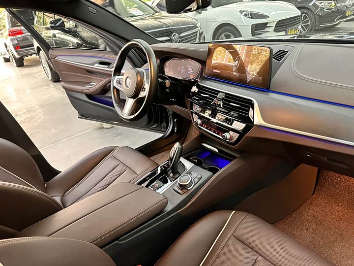 Фото 5 - BMW 5 Series