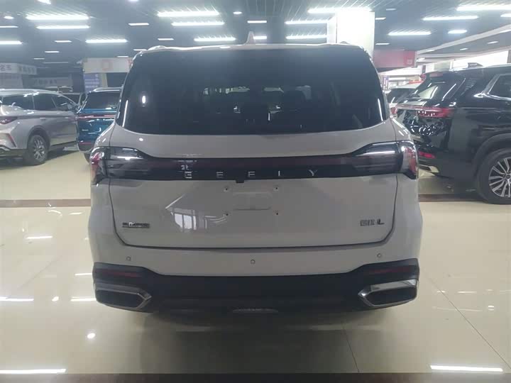 Фото 6 - Geely Okavango L