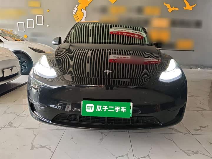 Фото 3 - Tesla Model Y