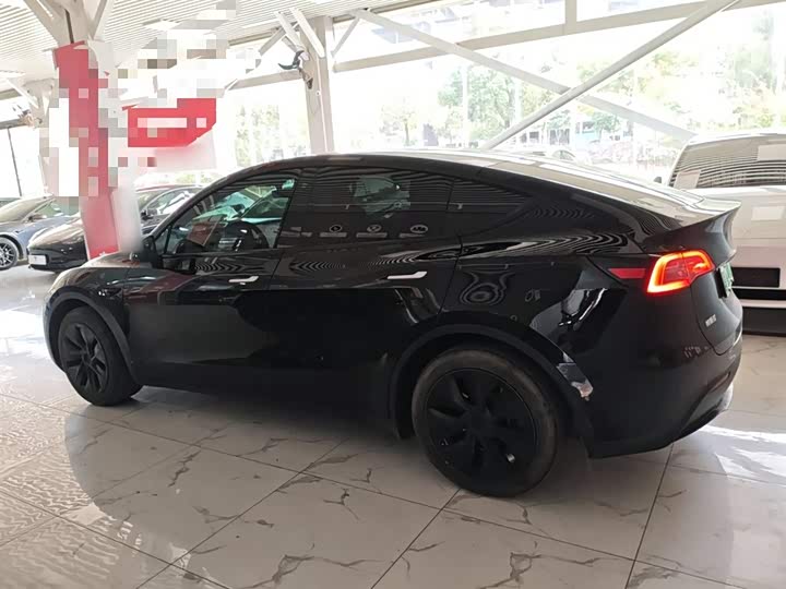 Фото 5 - Tesla Model Y
