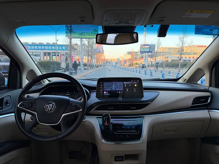 Фото 8 - Buick GL8 ES