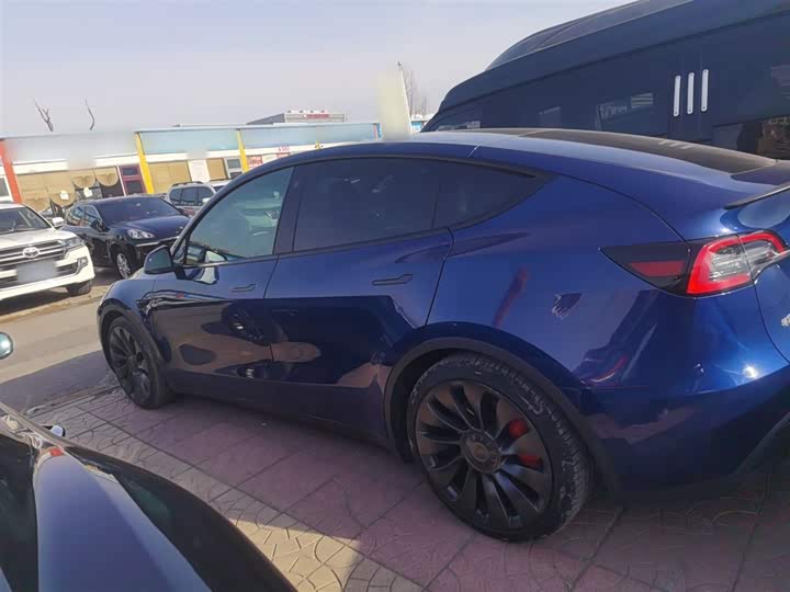 Фото 5 - Tesla Model Y