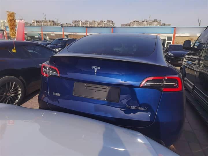 Фото 6 - Tesla Model Y