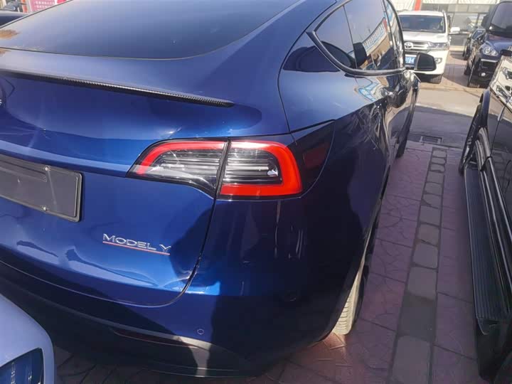 Фото 8 - Tesla Model Y