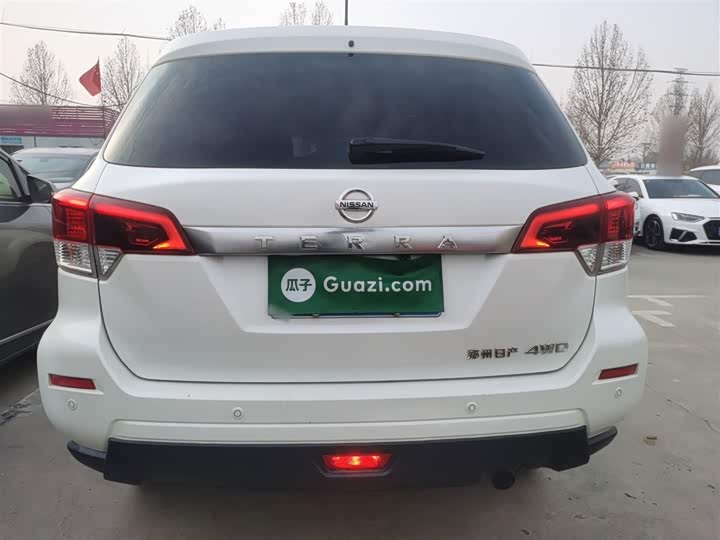 Фото 6 - Nissan Terra