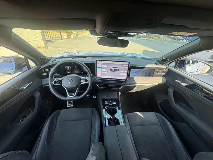 Фото 7 - Volkswagen Tiguan L Pro