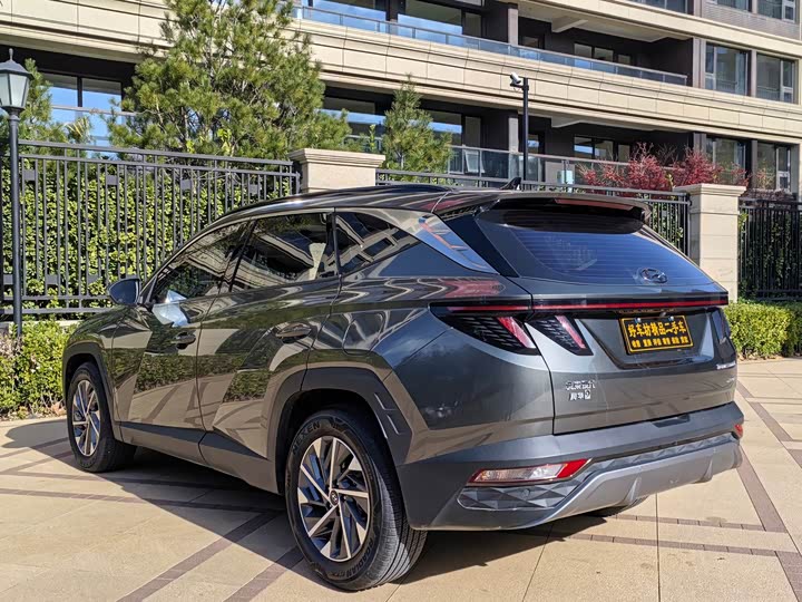 Фото 4 - Hyundai Tucson L