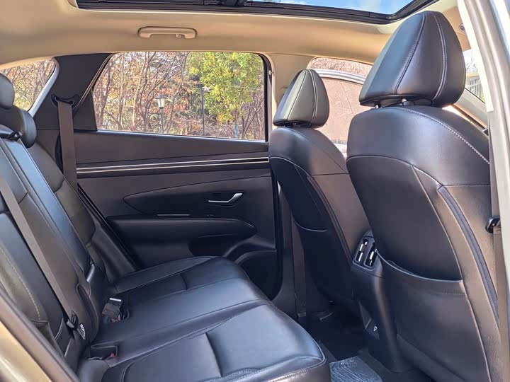 Фото 8 - Hyundai Tucson L