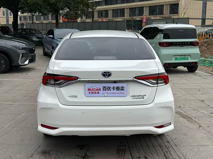 Фото 5 - Toyota Corolla