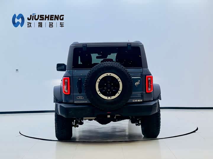 Фото 3 - Ford Bronco