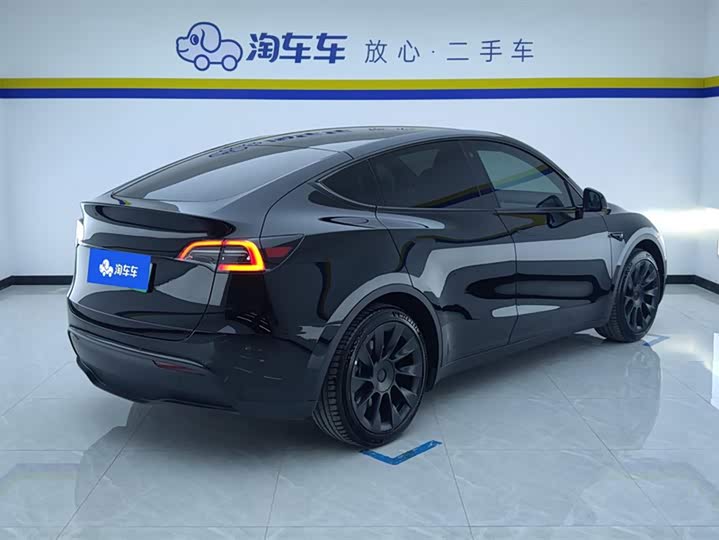 Фото 3 - Tesla Model Y