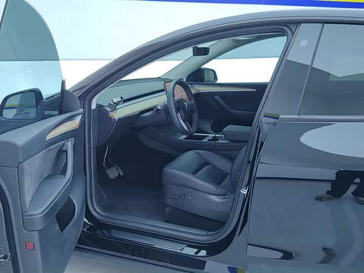 Фото 9 - Tesla Model Y